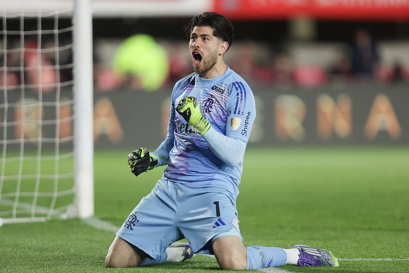 Flamengo 0 X 1 Estudiantes: Rossi vira Herói