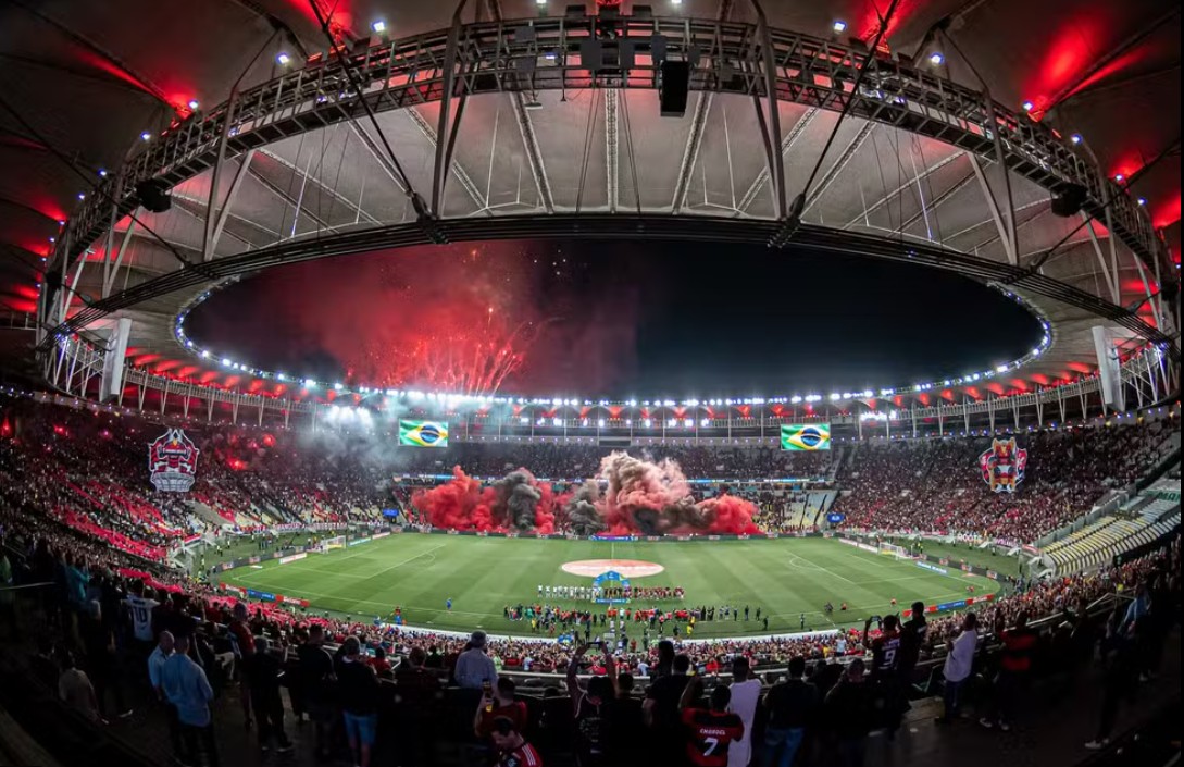 Flamengo e Palmeiras travam duelo de no topo da tabela